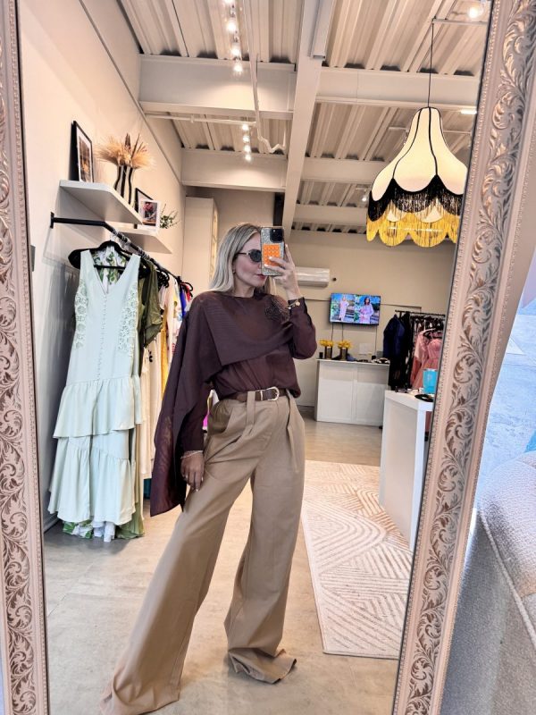 BLUSA APLICACIONES BROWN - Imagen 2
