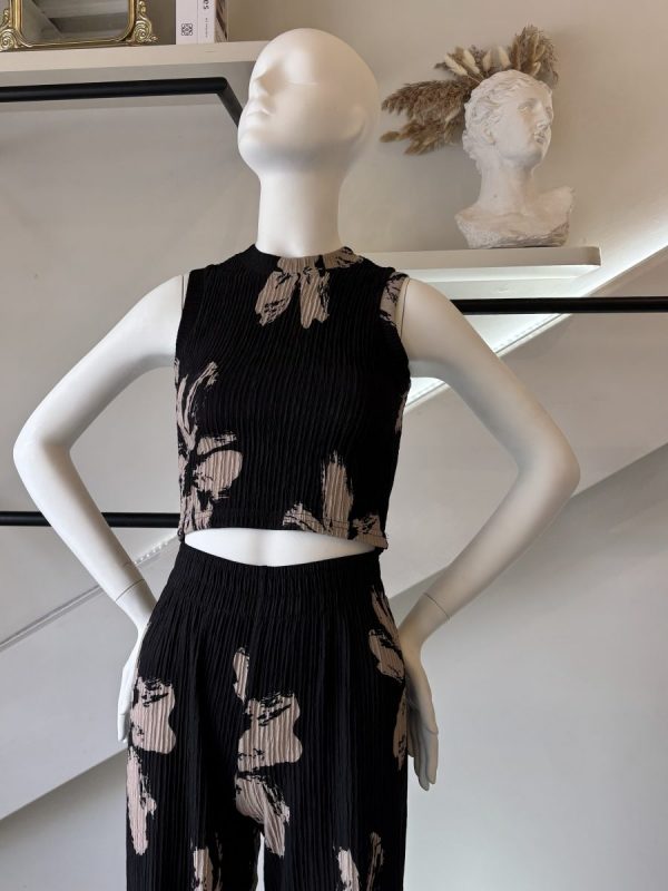 SET BLACK DAISY PLISADO - Imagen 7