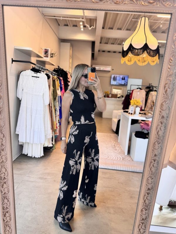 SET BLACK DAISY PLISADO - Imagen 4