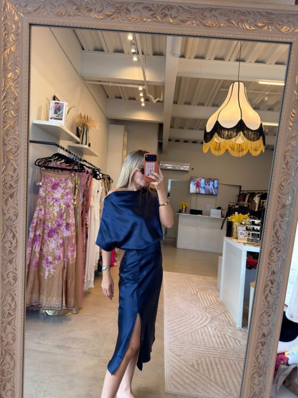 VESTIDO SATIN MIDI BLUE - Imagen 3