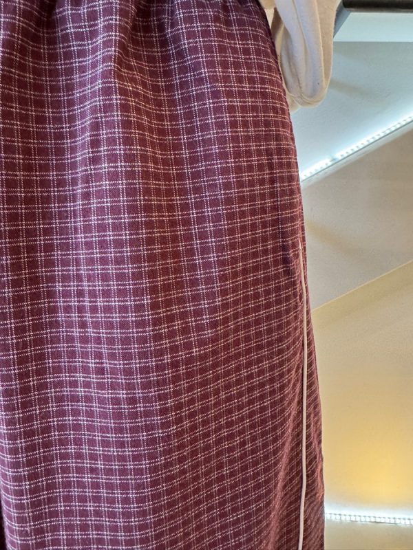 PANTALÓN CUADROS BURGUNDY - Imagen 3