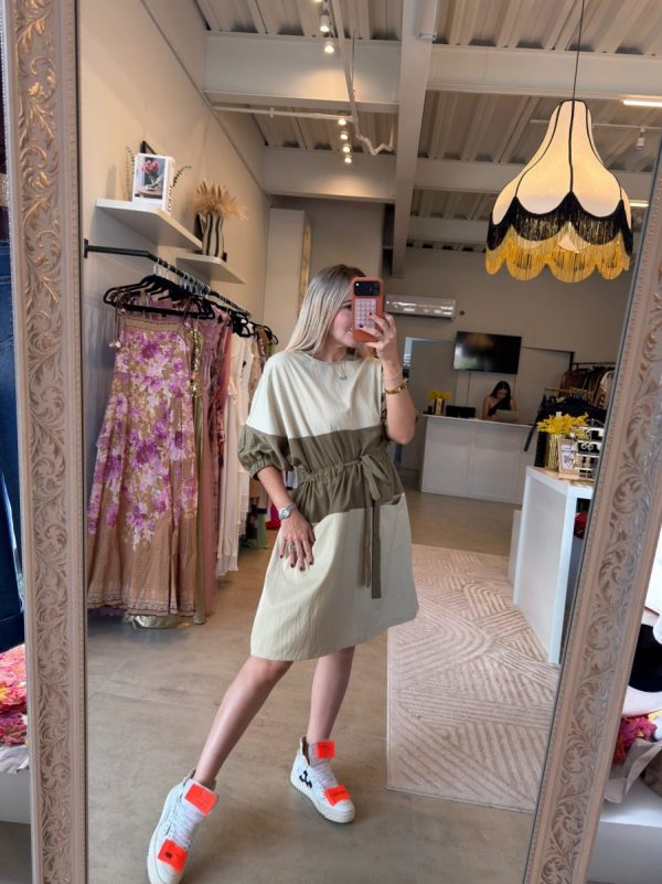 VESTIDO CORTO BICOLOR - Imagen 2