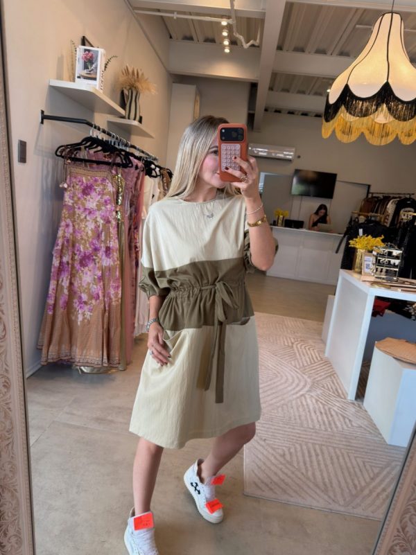 VESTIDO CORTO BICOLOR - Imagen 3
