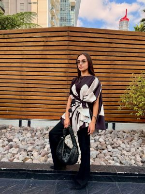 BLUSA BLACK WHITE FLOR