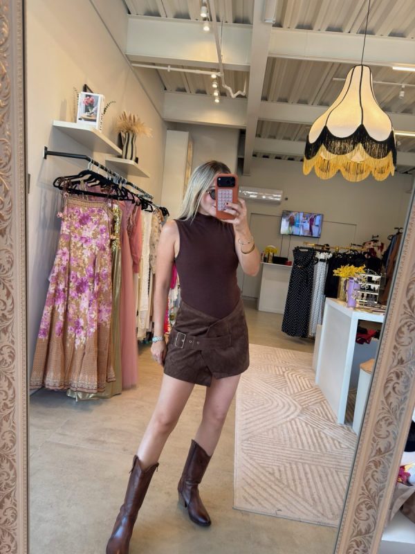 VESTIDO TIPO FALDA CORTO BROWN - Imagen 4