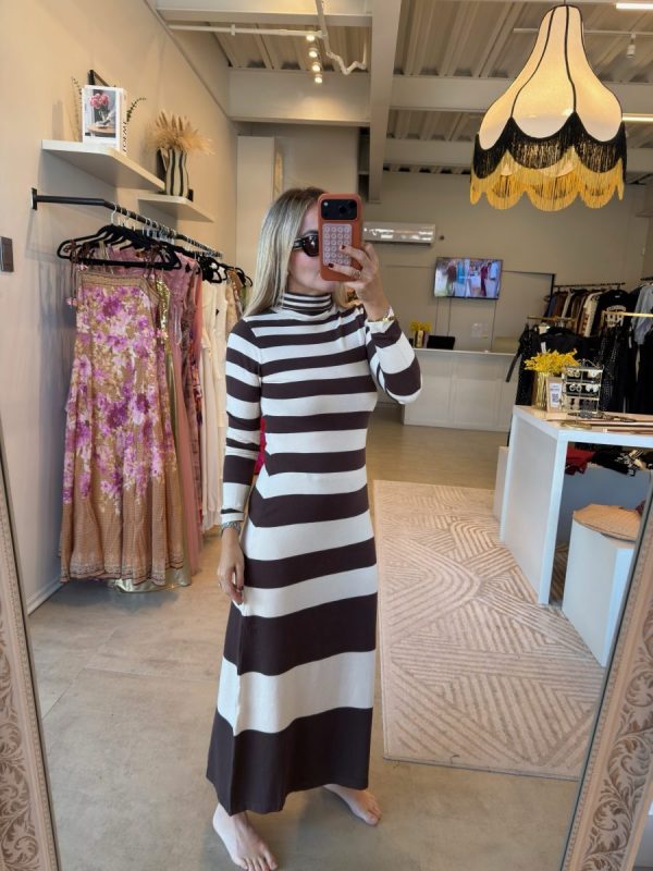VESTIDO CUELLO ALTO  LINES BROWN - Imagen 2