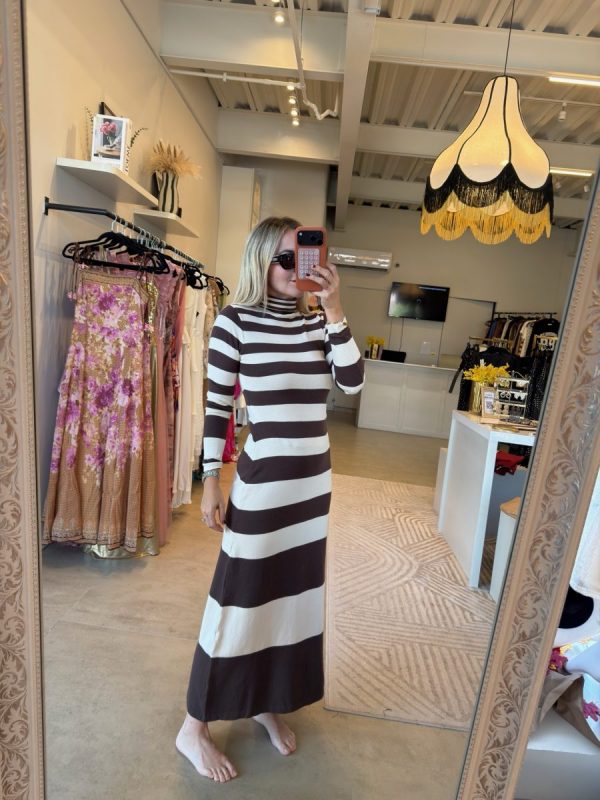 VESTIDO CUELLO ALTO  LINES BROWN - Imagen 4