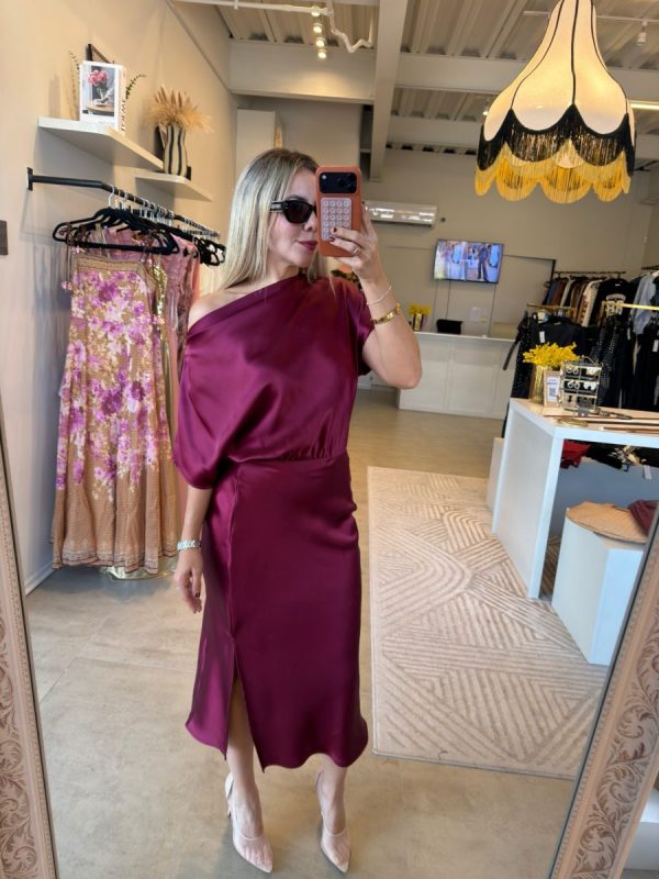 VESTIDO SATIN MIDI BURGUNDY - Imagen 2