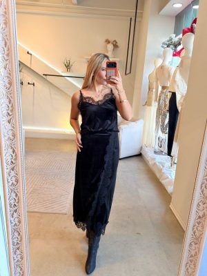 CONJUNTO FALDA VELVET BLACK