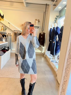 CONJUNTO SUÉTER CUADROS GREY