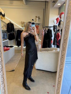 VESTIDO ENCAJE BLACK HALTER