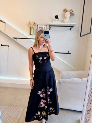 CONJUNTO FALDA BORDADO