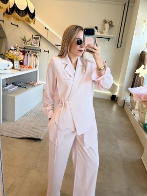 CONJUNTO PINK SACO PANTALÓN