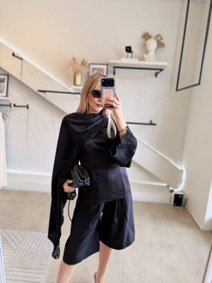 BLUSA CAPA HINDÚ BLACK