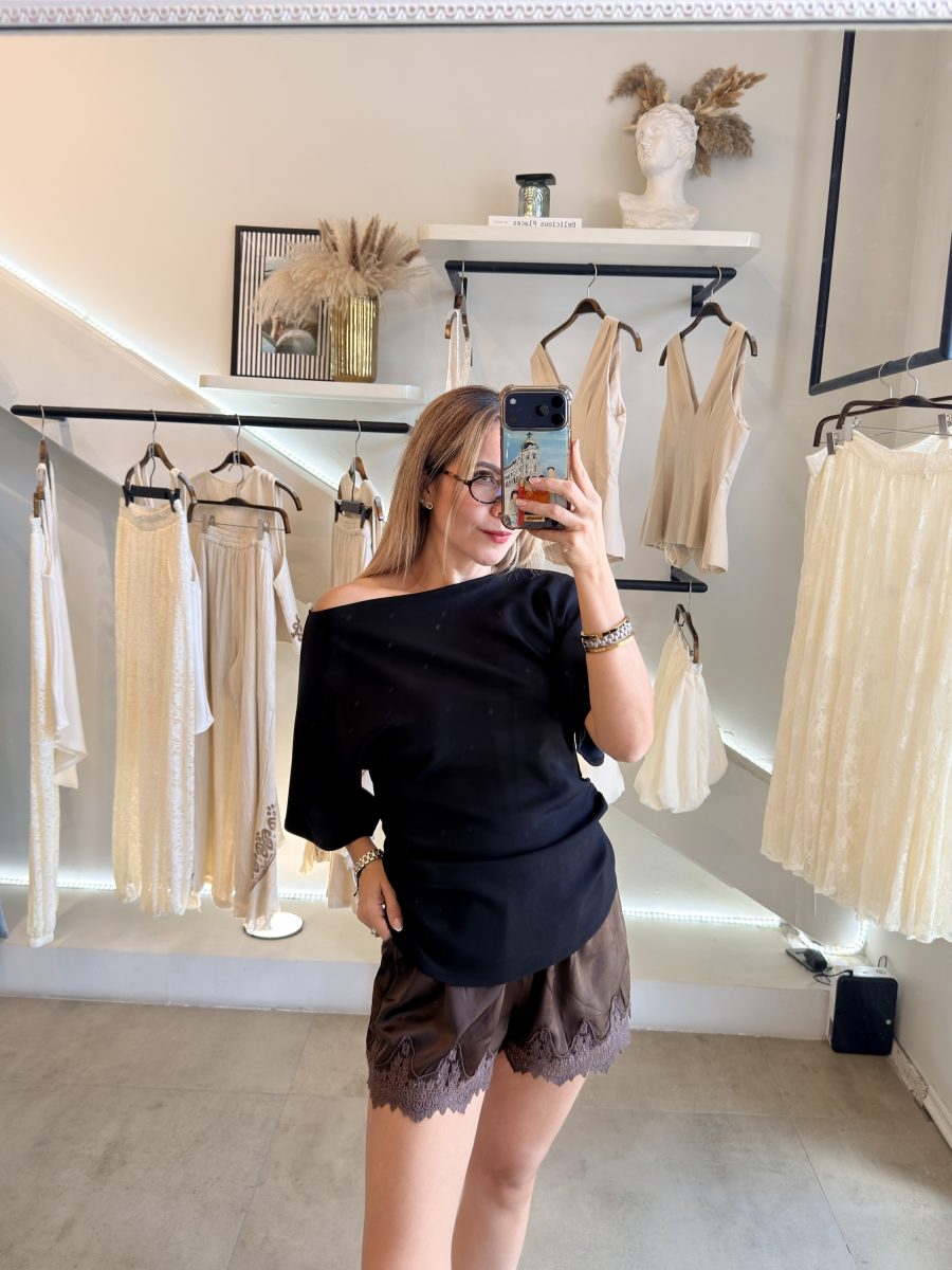 BLUSA BLACK HOLGADA - Imagen 10