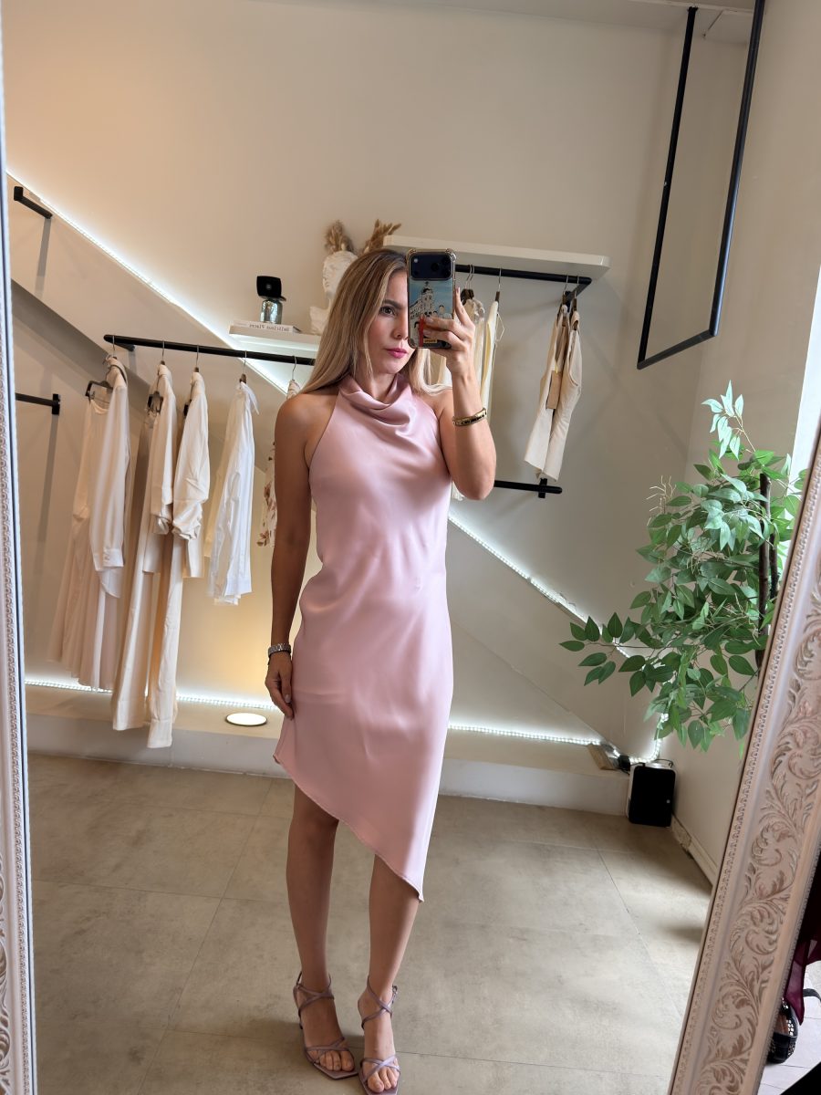 VESTIDO PINK HALTER ASIMÉTRICO - Imagen 5