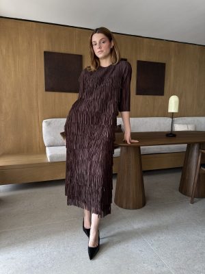 VESTIDO BROWN FLECOS