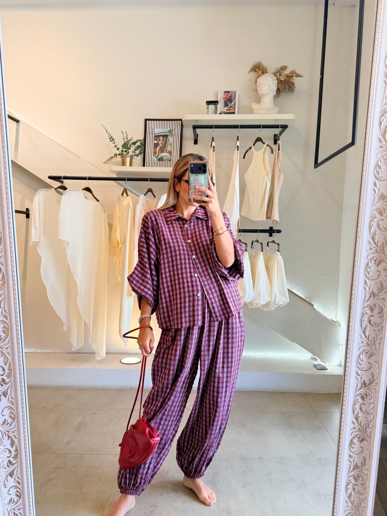 CONJUNTO PANTALON CUADROS BURGUNDY - Imagen 3