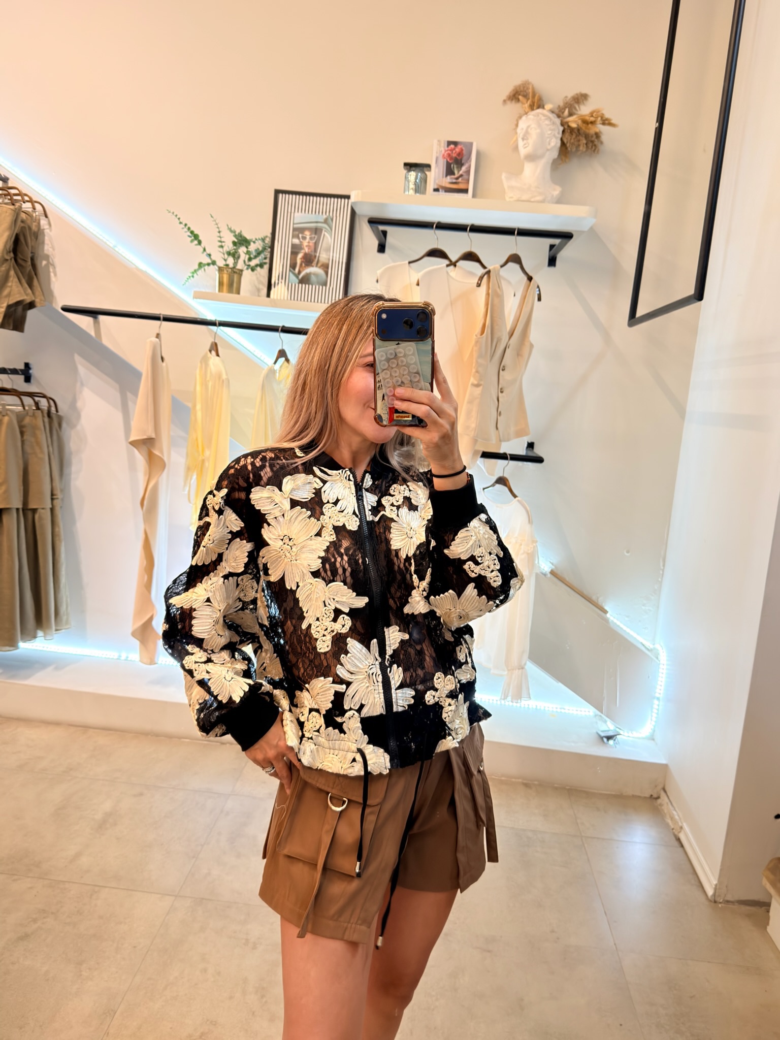 BOMBER JACKET LACE BLACK WHITE - Imagen 2