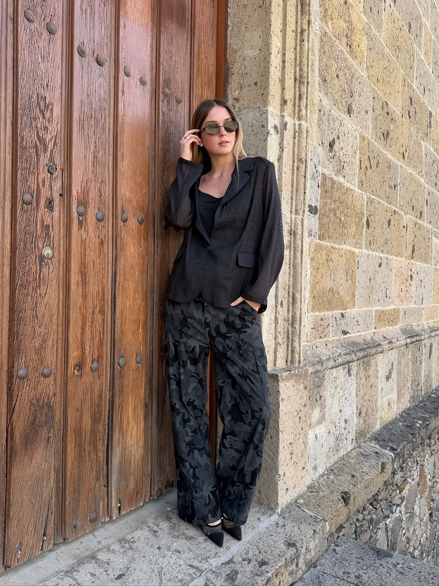 PANTALÓN CARGO CAMUFLAJE - Imagen 2