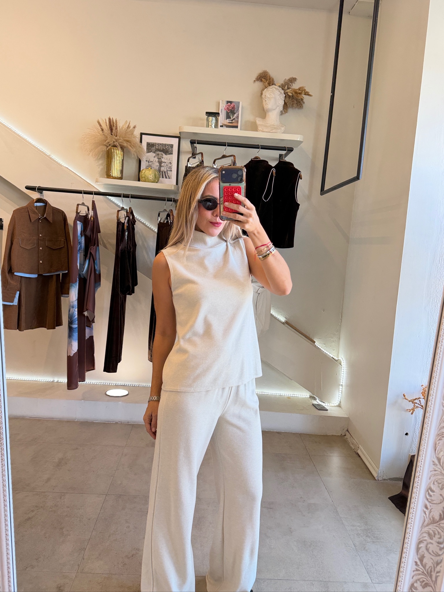 CONJUNTO VIAJERO BEIGE - Imagen 8