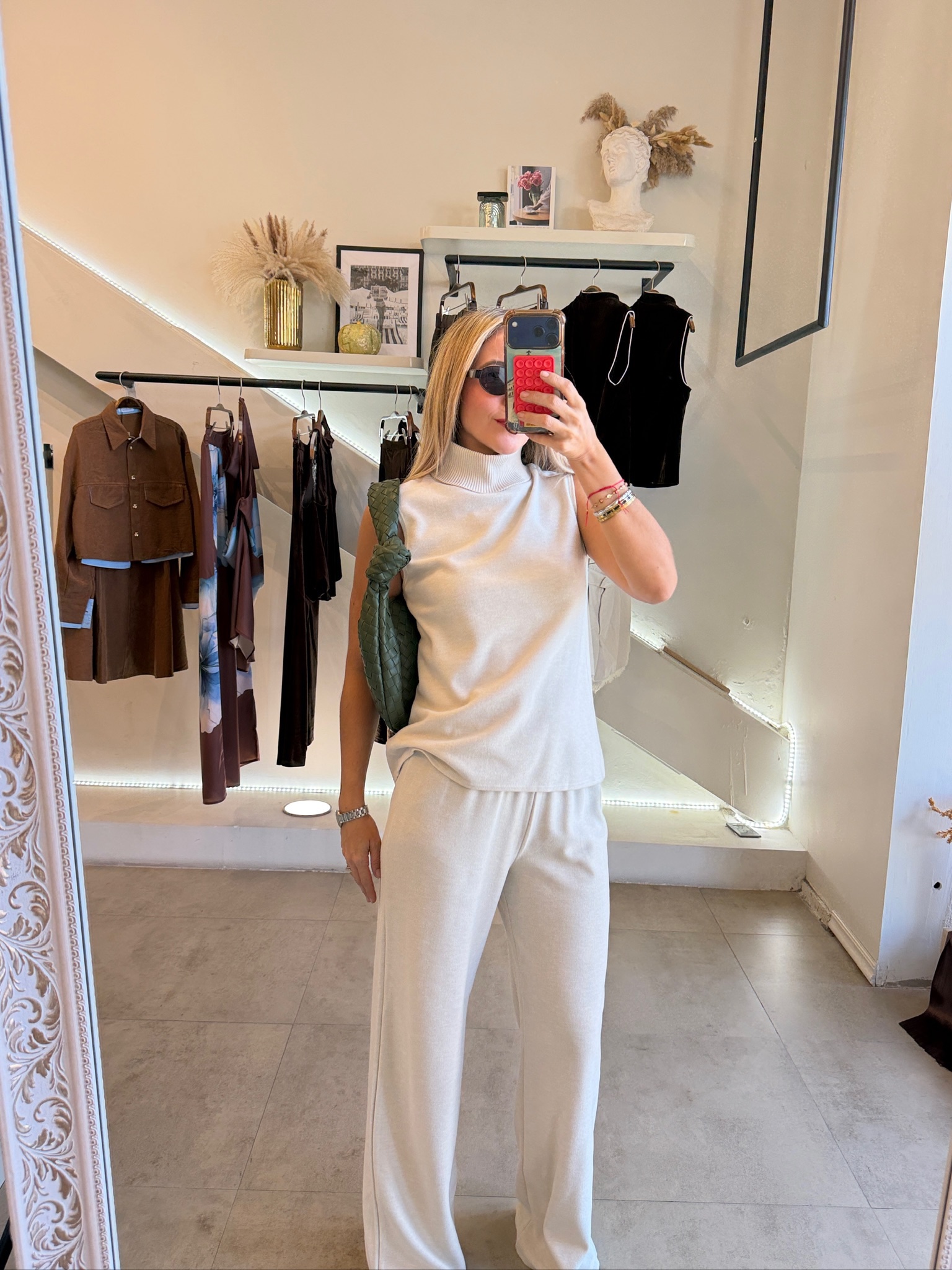CONJUNTO VIAJERO BEIGE - Imagen 9