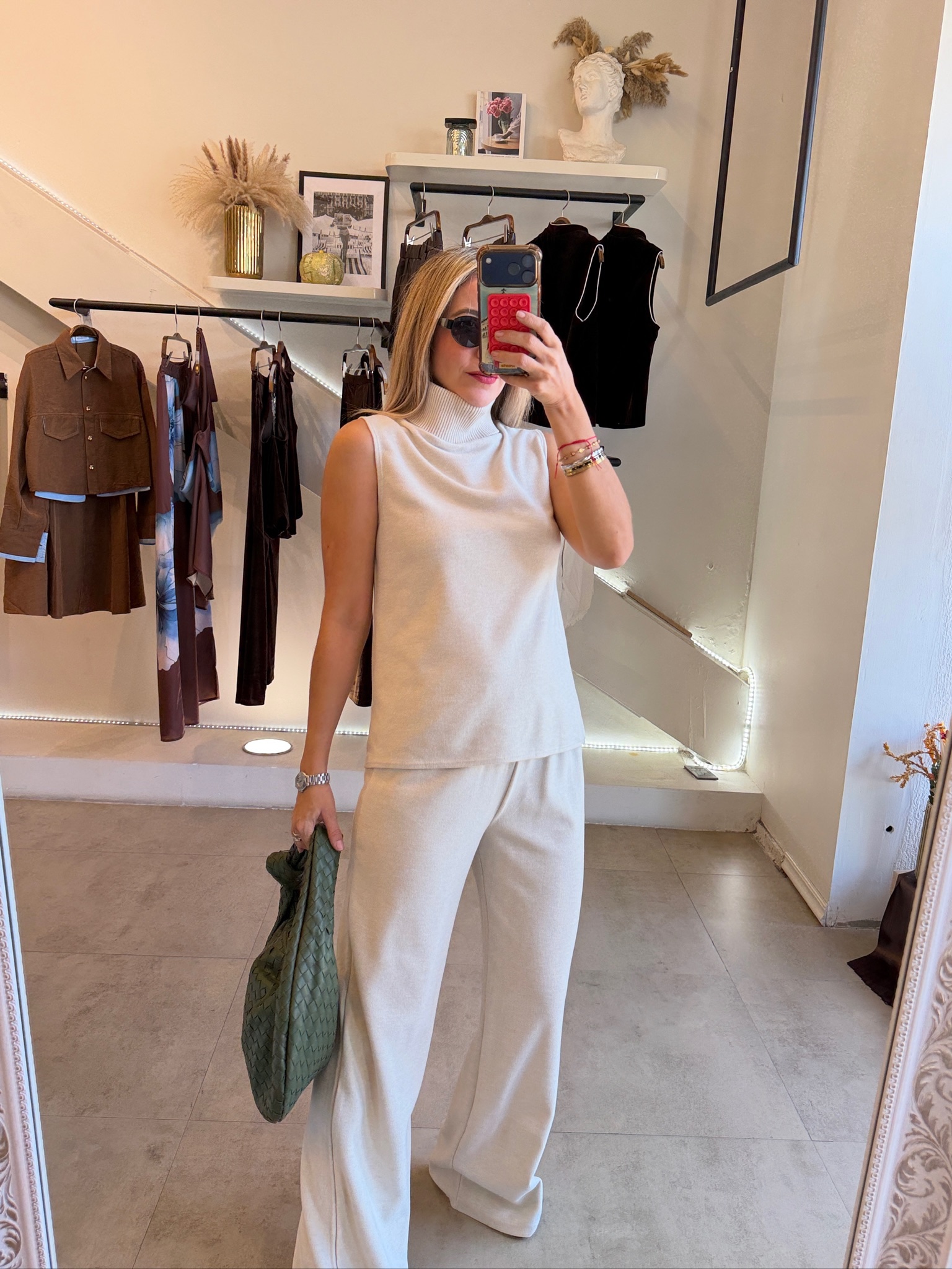 CONJUNTO VIAJERO BEIGE - Imagen 12