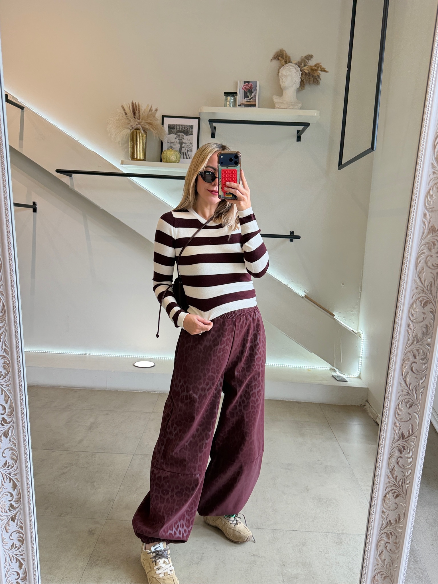 PANTALÓN BURGUNDY PRINT - Imagen 6