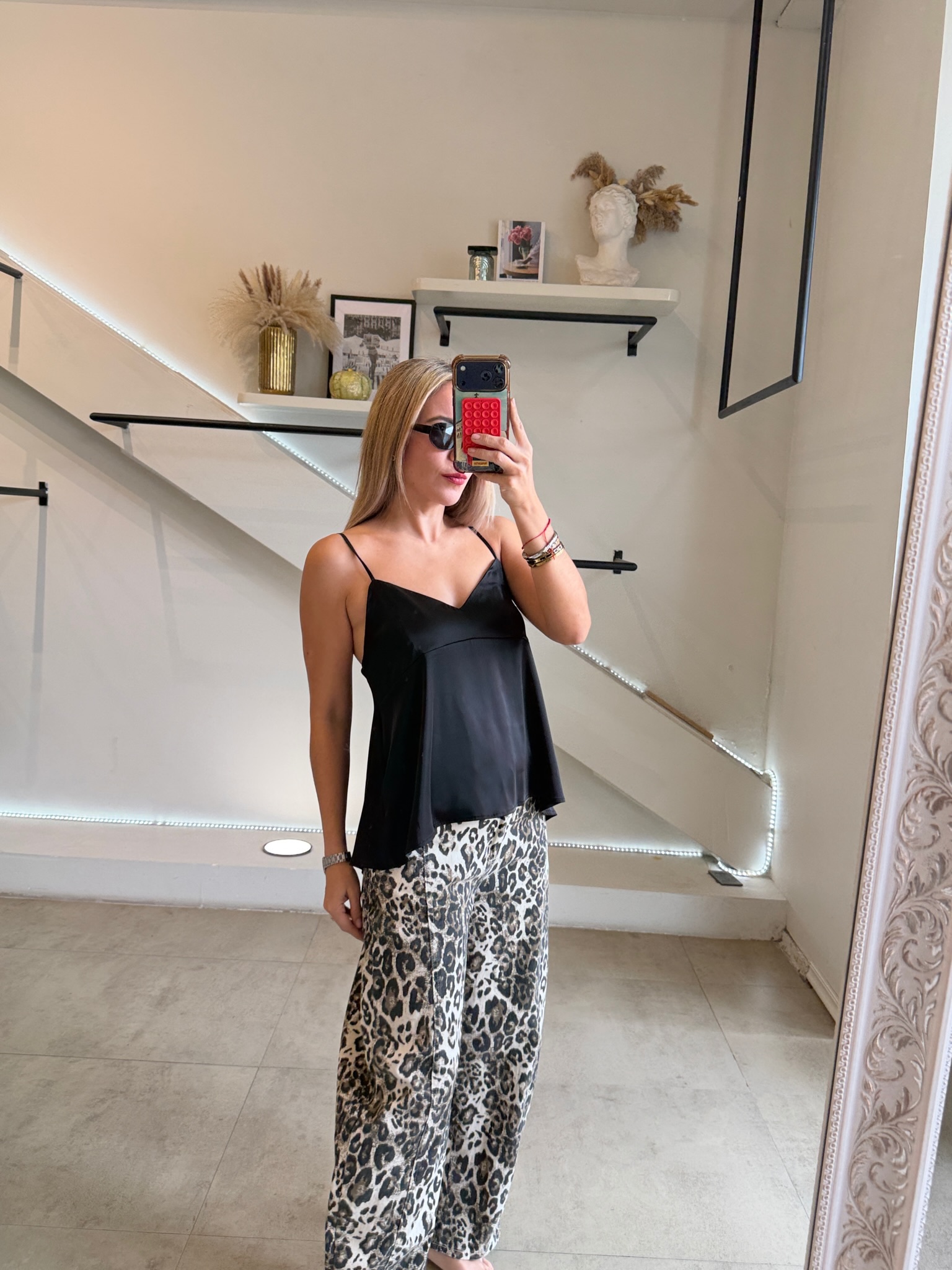 BLUSA BLACK SATÍN - Imagen 2